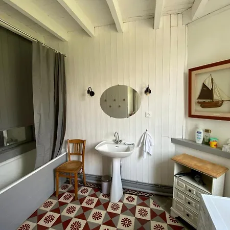 L'epic'cri- Normannisches Haus An Der Kueste By Interhome *